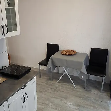 Privatunterkunft Grafit *