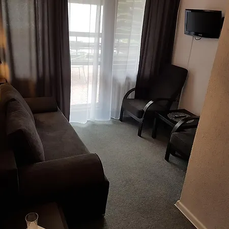 Grafit Homestay szállás