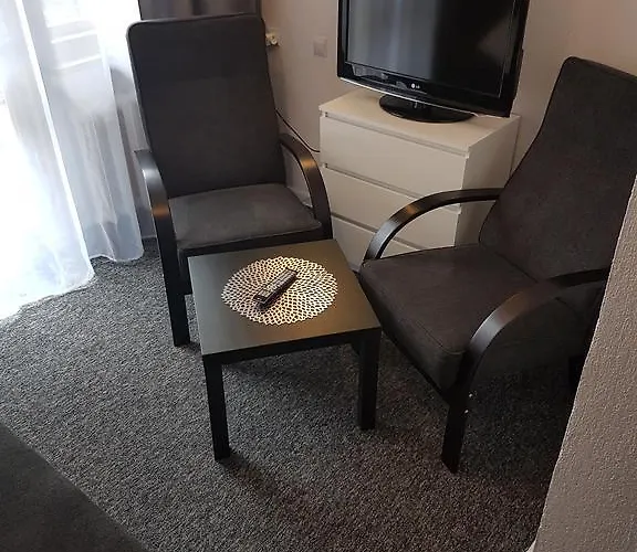 Grafit Homestay szállás *